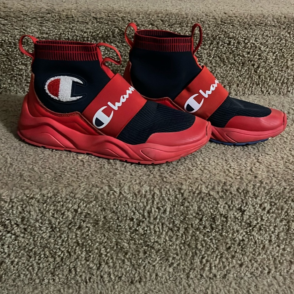Mens Champion shoes. Extremely clean, lightly used, great condition, very comfy.